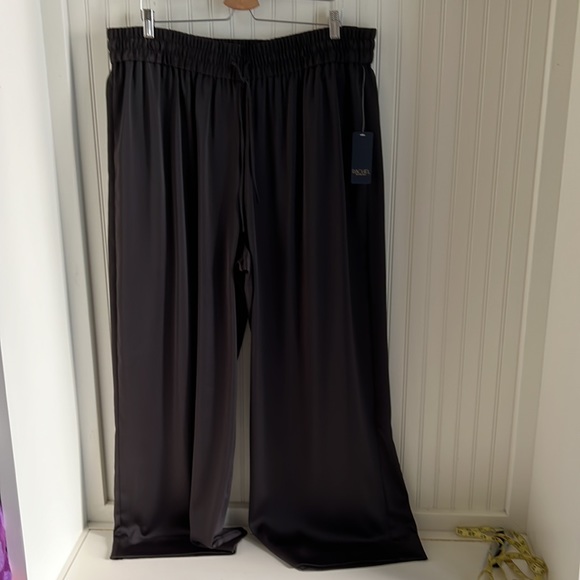 Rachel Roy Bobbi Wide Leg Black Silky Pant NWT - Picture 2 of 8